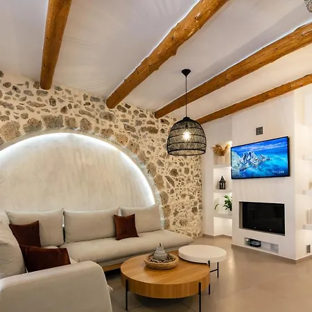 Casa de Férias Petrino Two-bedroom House In Mirthios