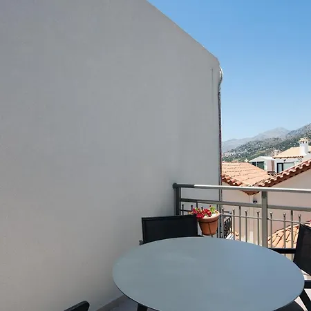 Casa de Férias Petrino Two-bedroom House In Mirthios