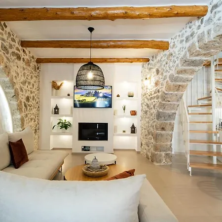 Holiday home Petrino Two-bedroom House In Mirthios *