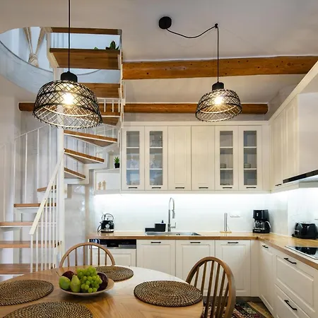 Petrino Two-bedroom House In Mirthios
